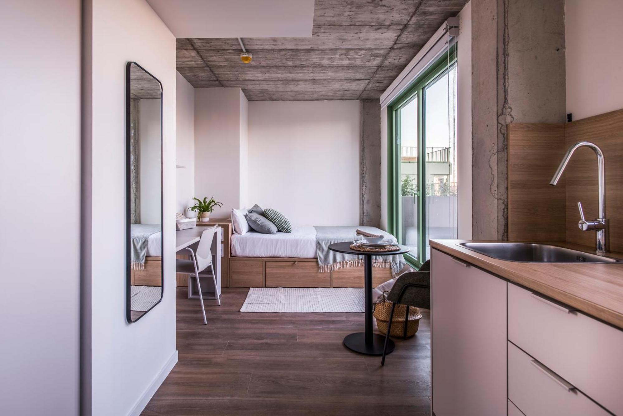 Exclusivamente Para Estudiantes Lujosas Y Estudios Elegantes En Cristobal De Moura Barcelone