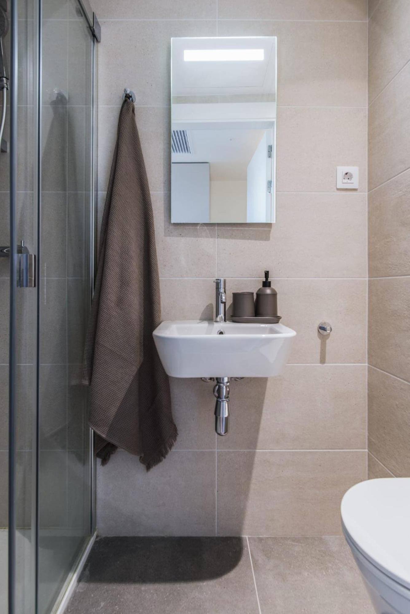 Exclusivamente Para Estudiantes Lujosas Y Estudios Elegantes En Cristobal De Moura Appartement *